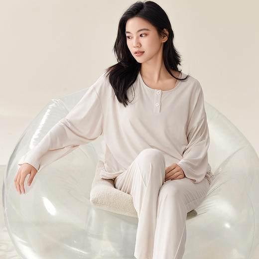 【轻梵 长袖新款莫代尔带胸垫家居服】带胸垫防凸点长袖家居服套装 宽松慵懒亲肤 无感bra 商品图6