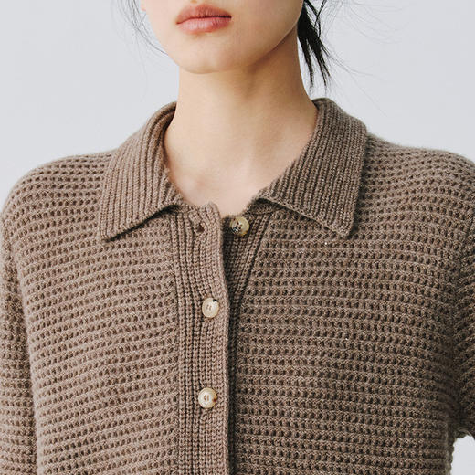 东黎 • 万物复苏 微光华夫格 山羊绒 女士春季翻领镂空珠片半袖开衫 6026 商品图6