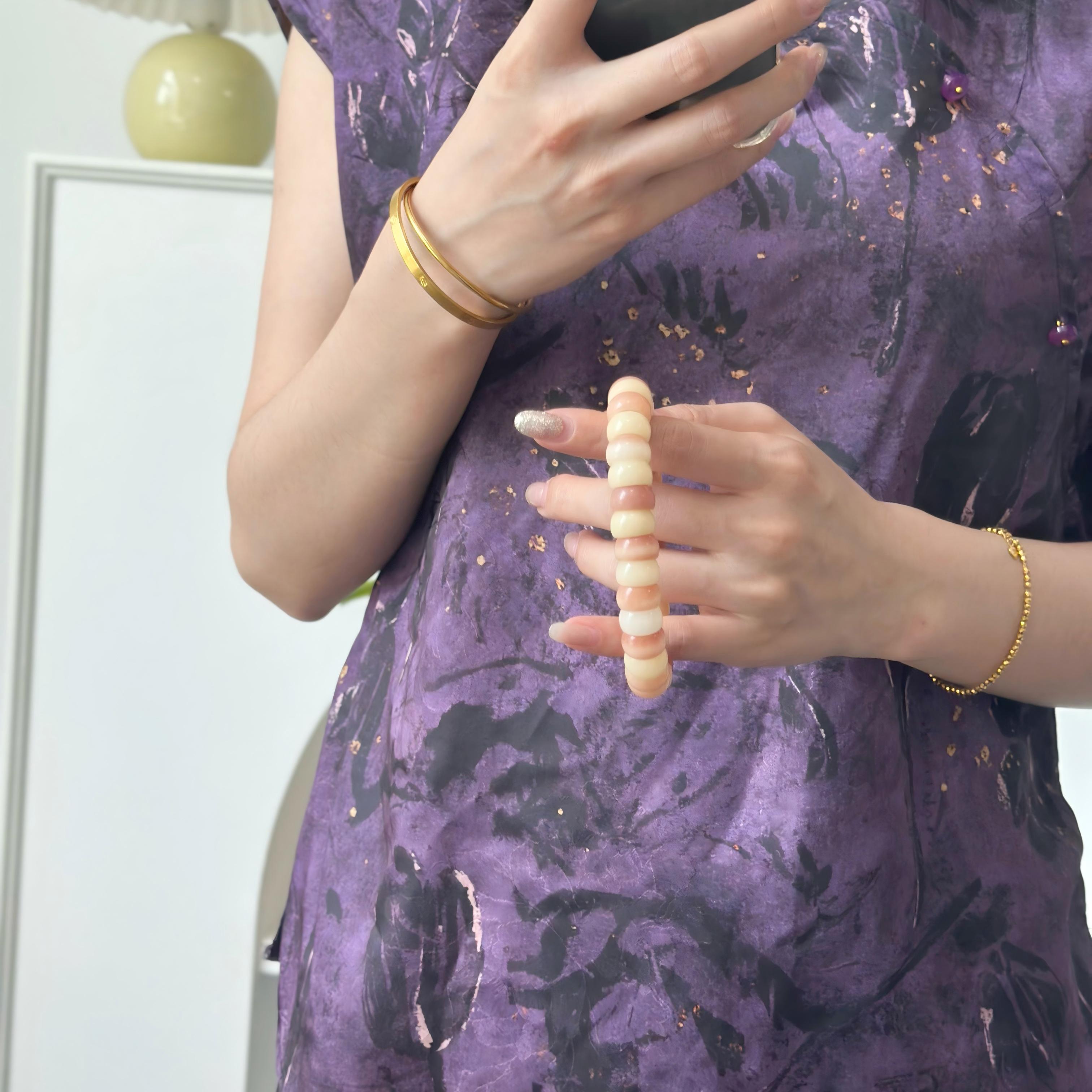 东方美意‼️【ZUOSHIDUN 扭扭肠菩提手串】显白百搭 丝滑碗肠 一串多盘 叠戴层次感 印尼进口菩提根 手工精磨 高油高密 精修孔道 赠收纳袋