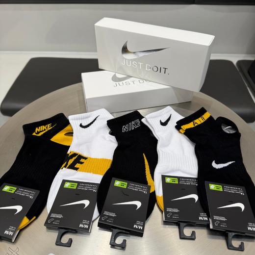 新年第一福利款！NIKE男袜礼盒袜 短袜五双装，耐克袜子 商品图1