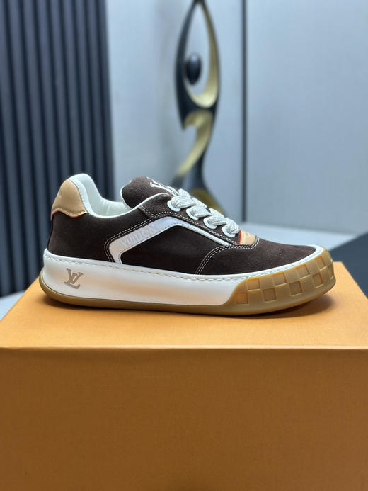 春季特惠💰560 2026早春全新上架 # LV 路易威登 Tilted Low Sneakers 倾斜系列低帮复古休闲运动板鞋 商品图7