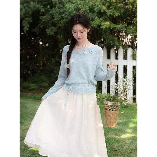 鹿向南「云深茶白」米白色法式吊带连衣裙女春季海边度假收腰长裙 商品图1