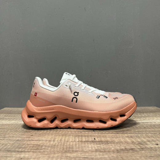 春季特惠💰320 On 昂跑 Cloudtilt 圆头系带 减震耐磨 低帮 生活休闲鞋 商品图0