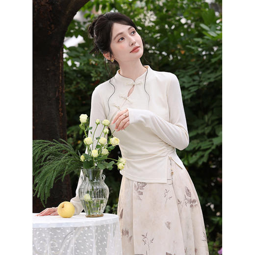 鹿向南「春知晓梦」新中式国风上衣女春季显瘦a字半身裙时尚套装 商品图4