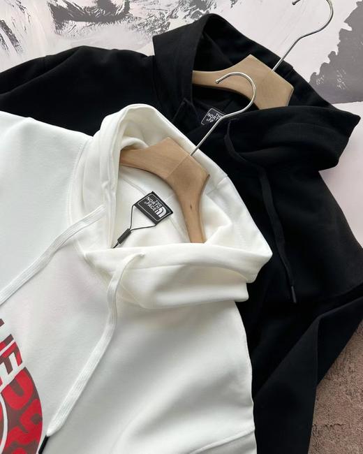 F0304100春季新品休闲百搭情侣胸前大印花双层华棉连帽卫衣 商品图3