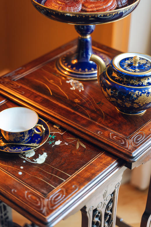 独角鹿西洋古董19世纪末法国出品精雕核桃木嵌花四联嵌套式桌几 商品图5