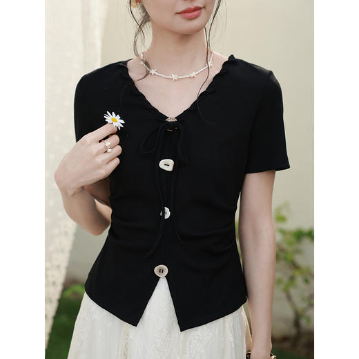 鹿向南「南栀清婉」短袖黑色T恤女夏季新款设计感掐腰显瘦V领上衣 商品图3