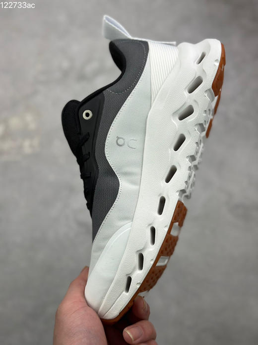 春季特惠💰330 Loewe x ON 罗意威昂跑联名 Cloudtilt 2.0 系列 高品质出货 商品图6