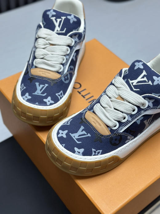 春季特惠💰560 2026早春全新上架 # LV 路易威登 Tilted Low Sneakers 倾斜系列低帮复古休闲运动板鞋 商品图4