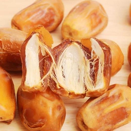 【自然风干❗️黄金椰枣】单果颗粒饱满，果肉厚实紧实，果肉质地软糯有韧性，入口绵密不粘牙，甜度自然温和，开袋就能吃随时补充能量零食休闲QQ 商品图3