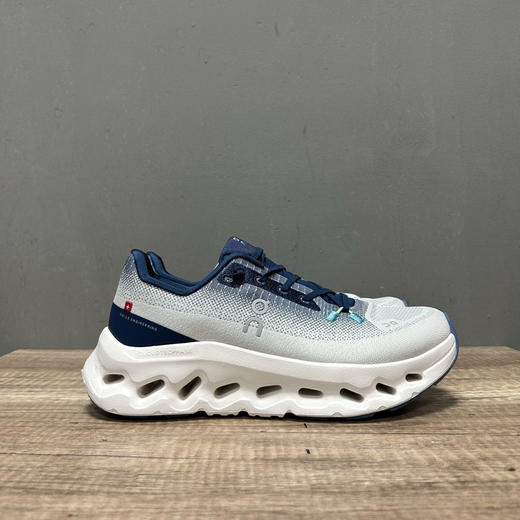 春季特惠💰320 On 昂跑 Cloudtilt 圆头系带 减震耐磨 低帮 生活休闲鞋 商品图0