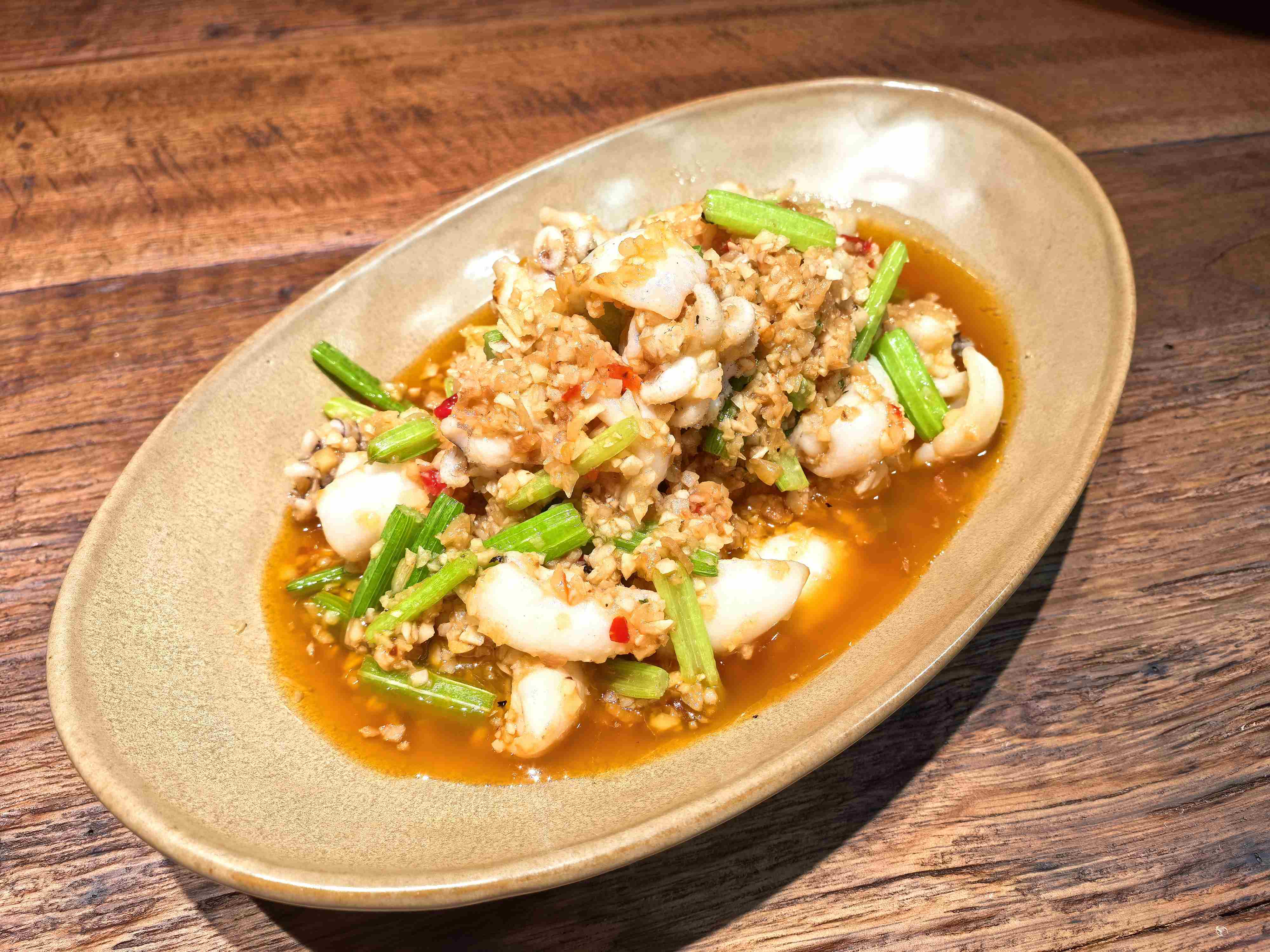 蒜蓉贡椒墨鱼仔