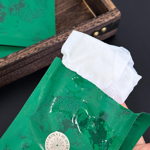 【海蓝之谜 LA MER海蓝之谜肌底修护海洋精华赋活精萃面膜6片/盒】保湿修护  轻薄服帖如第二层肌肤 商品图9