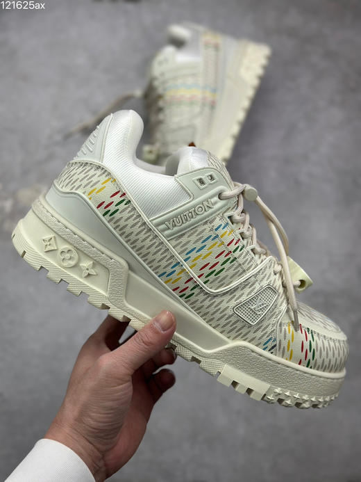春季特惠💰650 LV 公司级 # 驴牌 Trainer Maxi 胖丁低帮休闲板鞋 商品图3