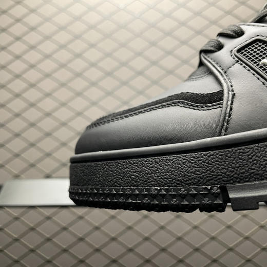 春季特惠💰720 LV Nigo x 驴家 Trainer 联名款 低帮休闲板鞋 商品图5