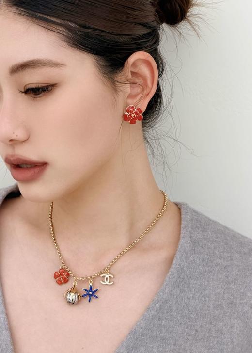 香奈儿 珐琅茶花耳钉红/黑/白（XTY） 商品图2
