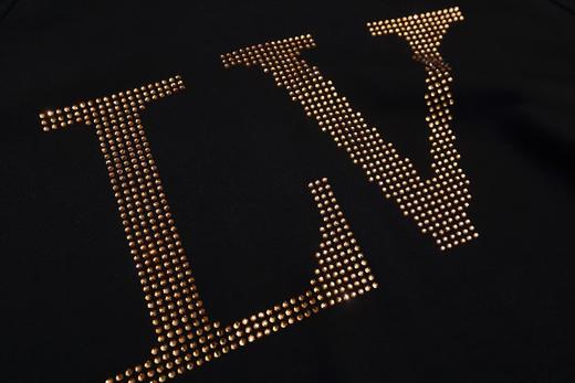 F030416胸口莱茵石烫钻字母牛角袖情侣宽松遮肉休闲连帽卫衣 商品图6