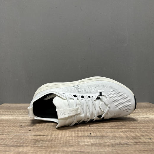 春季特惠💰340 On 昂跑 Cloudsurfer Max 舒适柔软减震透气轻便跑步鞋 商品图4