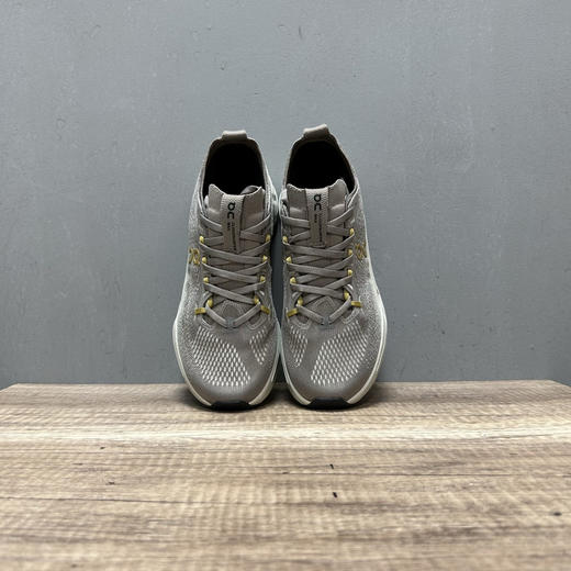 春季特惠💰340 On 昂跑 Cloudsurfer Max 舒适柔软减震透气轻便跑步鞋 商品图7