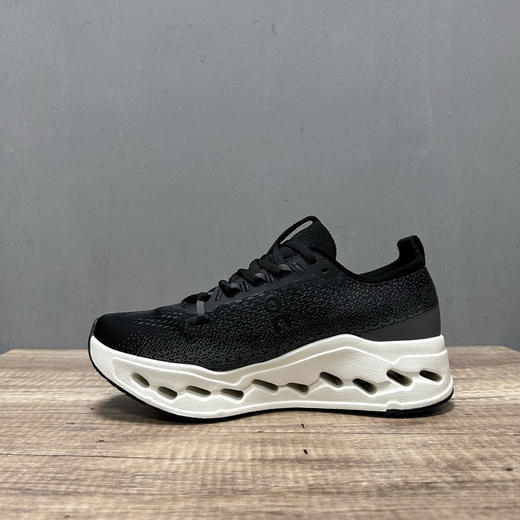 春季特惠💰340 On 昂跑 Cloudsurfer Max 舒适柔软减震透气轻便跑步鞋 商品图2