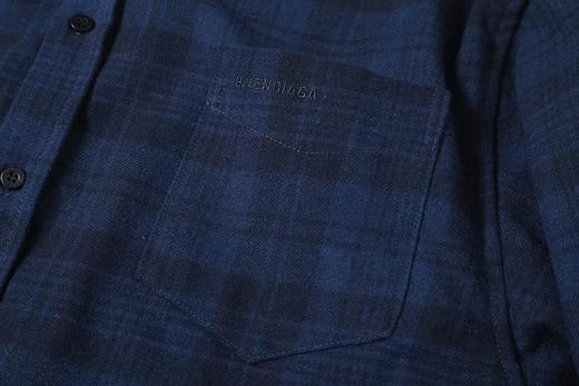 F0304124早秋新品藏青格纹法兰绒男女日常通勤穿搭连帽衬衫外套 商品图12