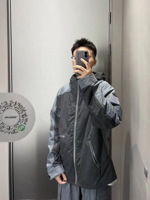 F030467户外运动百搭时尚便捷轻量防风透气耐磨连帽夹克外套 商品图9