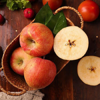 京鲜生 新疆阿克苏苹果 净重9斤 果径80-85mm 生鲜水果 商品图0