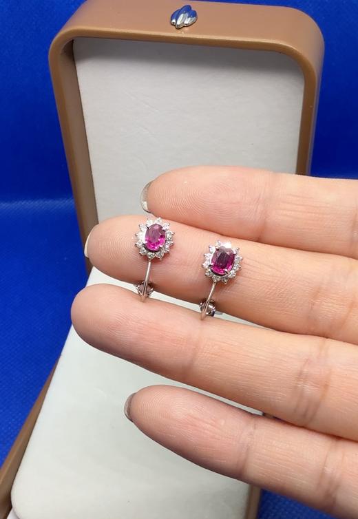 【挚友限定】Pt900 红宝石方糖耳夹 红宝石 0.8ct 钻石 0.24ct  弹力双夹 3.5g （展会产品拍下后不支持7天无理由退换货） 商品图1