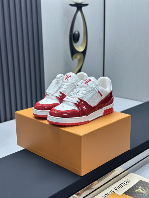 春季特惠💰650 LV 公司级 # 驴牌 Trainer 低帮休闲板鞋 商品图0