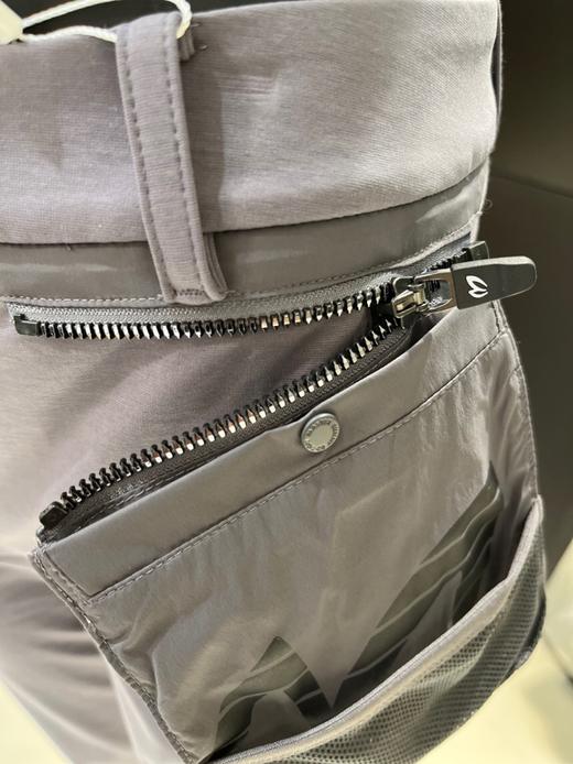 兔耳朵🐰家新款女士收脚运动9分长裤来了！市场高品质❗整体裤型上身效果非常惊艳！身材友好型包容性强，完全不挑腿型，版型洋气且显瘦，轮廓高级有设计点，搭配可拆卸印花网布口袋，完全是舒适时髦! 商品图7