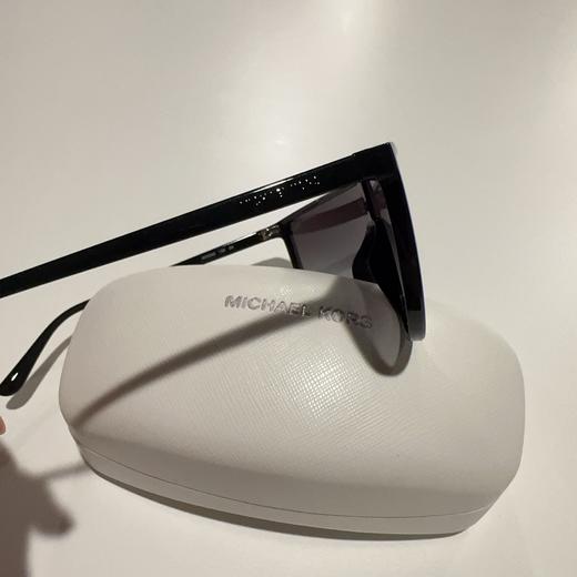 到手价599元 MK墨镜 100%防UV紫外线，logo镜腿～都配有原盒眼镜盒包装+眼镜布哦 送人自留都可 美国代购，无中文标签，介意慎拍 商品图4