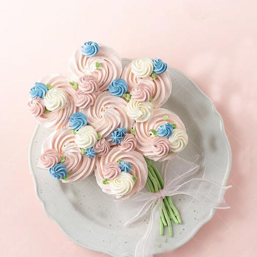 进口动物奶油『花与甜 』纸杯蛋糕 商品图0