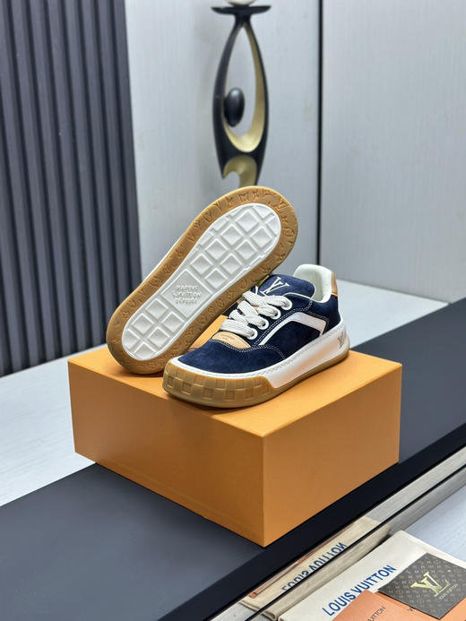 春季特惠💰560 2026早春全新上架 # LV 路易威登 Tilted Low Sneakers 倾斜系列低帮复古休闲运动板鞋 商品图5