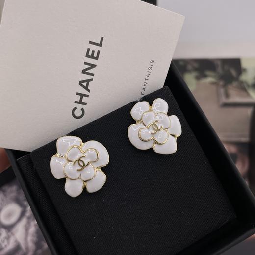 香奈儿 珐琅茶花耳钉红/黑/白（XTY） 商品图6