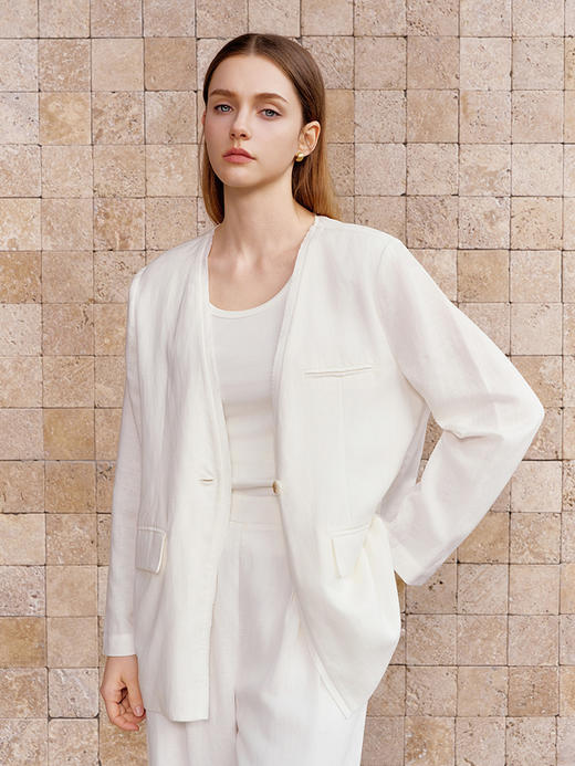 【一粒扣V领西装外套】26年春夏新品女士莱赛尔纤维白色通勤外套 商品图0