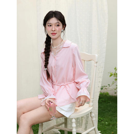 鹿向南「云赏轻语」粉色条纹蕾丝衬衫女春季洋气收腰长袖小衫上衣 商品图4