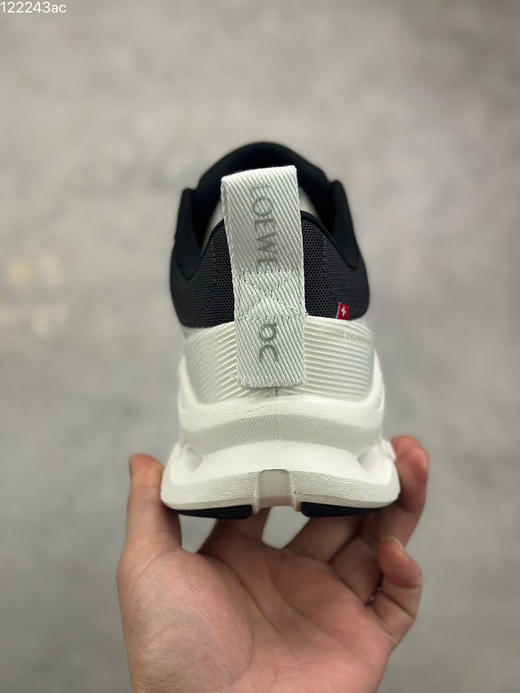 春季特惠💰330 Loewe x ON 罗意威昂跑联名 Cloudtilt 2.0 系列 高品质出货 商品图7