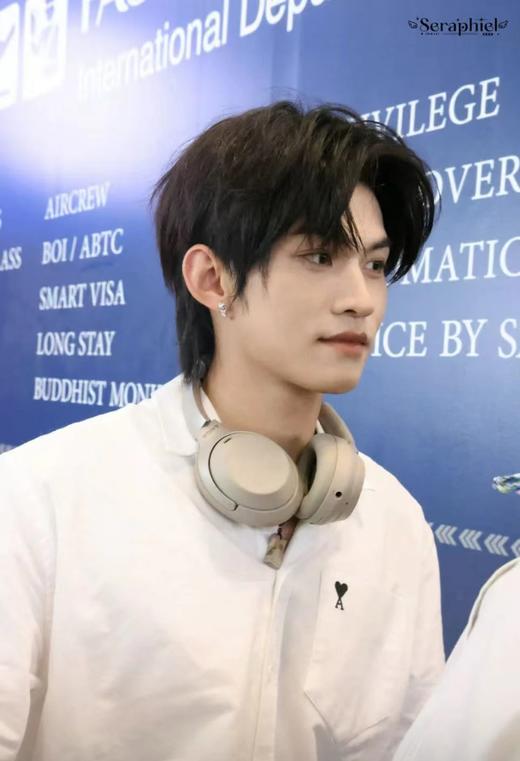 F0304114口袋小爱心刺绣单排扣翻领开合纽扣纯棉情侣短袖衬衫 商品图1