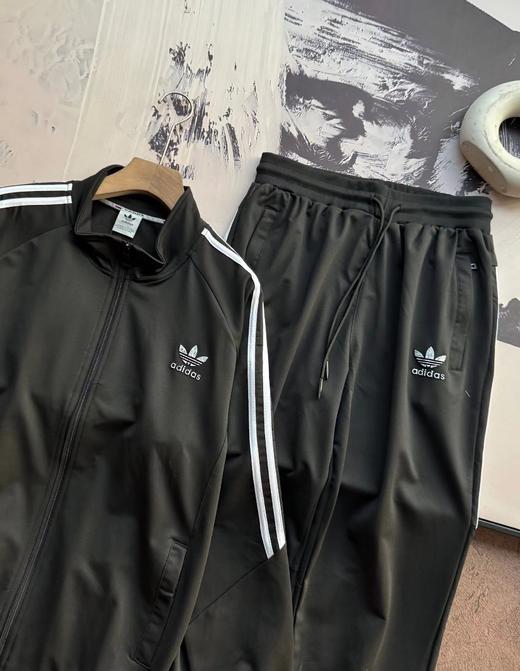 F0304119秋冬季运动休闲三叶草系列情侣款外套裤子套装两件套 商品图3