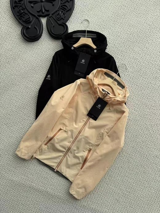 F030486多片剪裁拼接+内弧拼接收腰设计女款M8连帽软壳冲锋衣 商品图0