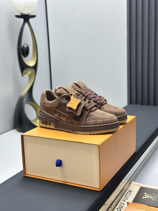春季特惠💰650 LV 公司级 # 驴牌 Trainer 低帮休闲板鞋 商品图1