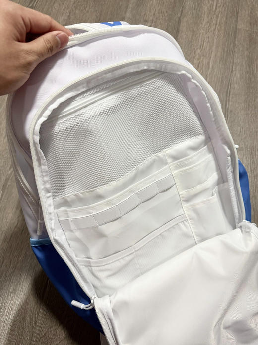 原单正品白蓝色乔丹Jordan 经典LOGO AJ书包通勤包 双肩包 大号，男女同款情侣款 商品图2