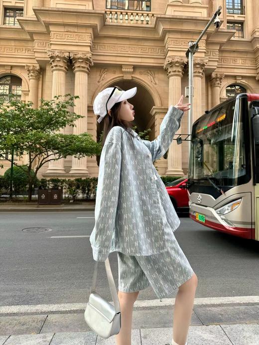 F030419早春新品满印字母水洗牛仔复古宽松版型外套男女同款 商品图4