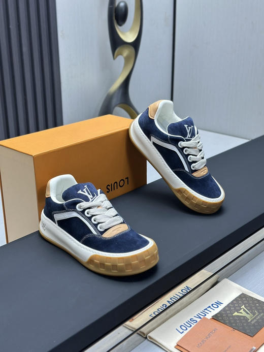 春季特惠💰560 2026早春全新上架 # LV 路易威登 Tilted Low Sneakers 倾斜系列低帮复古休闲运动板鞋 商品图2