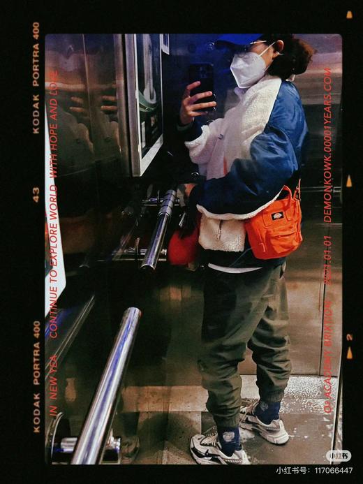 F030489红蓝绿三色都超正迷你小书包挂件斜挎包 商品图6