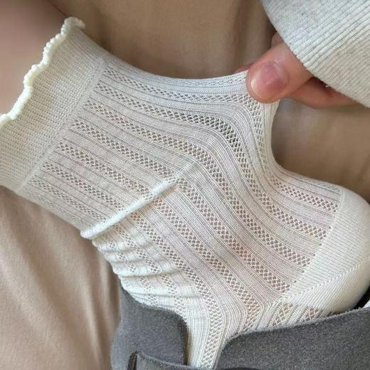 【福利❗️9.9抢5双🔥镂空花边堆堆袜】上脚好看，轻薄网眼，透气不闷脚！春天夏天薄款袜子女纯色中筒袜白色防臭透气少女 商品图1