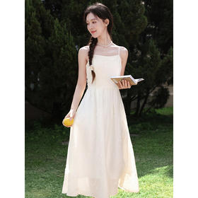 鹿向南「云深茶白」米白色法式吊带连衣裙女春季海边度假收腰长裙