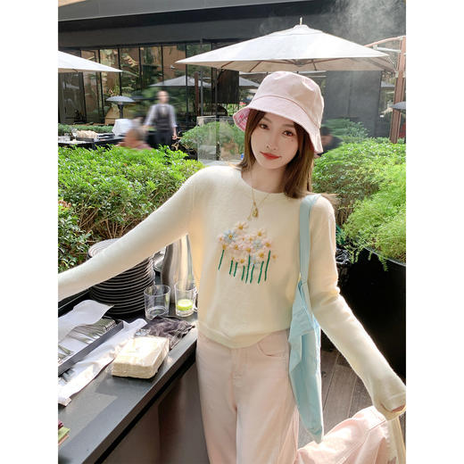 <曾小咸推荐>3.8现货秒杀 ！微信超特价！韩系雏菊刺绣毛衣 日常239.99 立减140 秒杀99.99！！ 商品图2