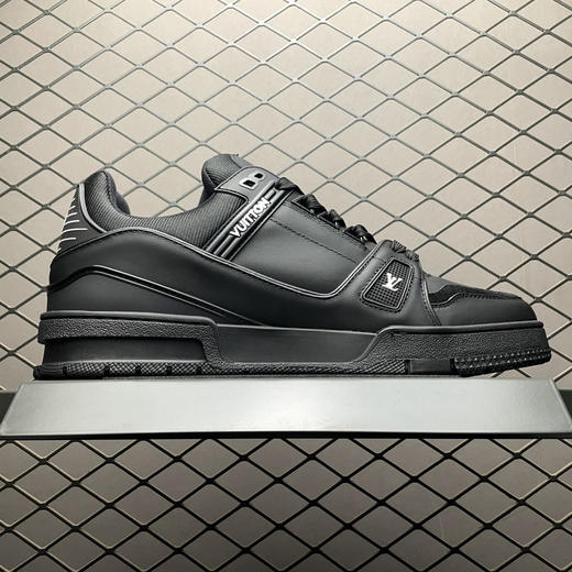 春季特惠💰720 LV Nigo x 驴家 Trainer 联名款 低帮休闲板鞋 商品图2