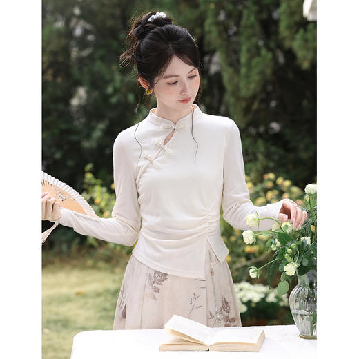 鹿向南「春知晓梦」新中式国风上衣女春季显瘦a字半身裙时尚套装 商品图1